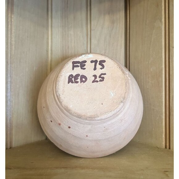 Vintage Irish Stew Terra Cotta Pottery Bowl Signed Hand Made in Ireland - Picture 8 of 8